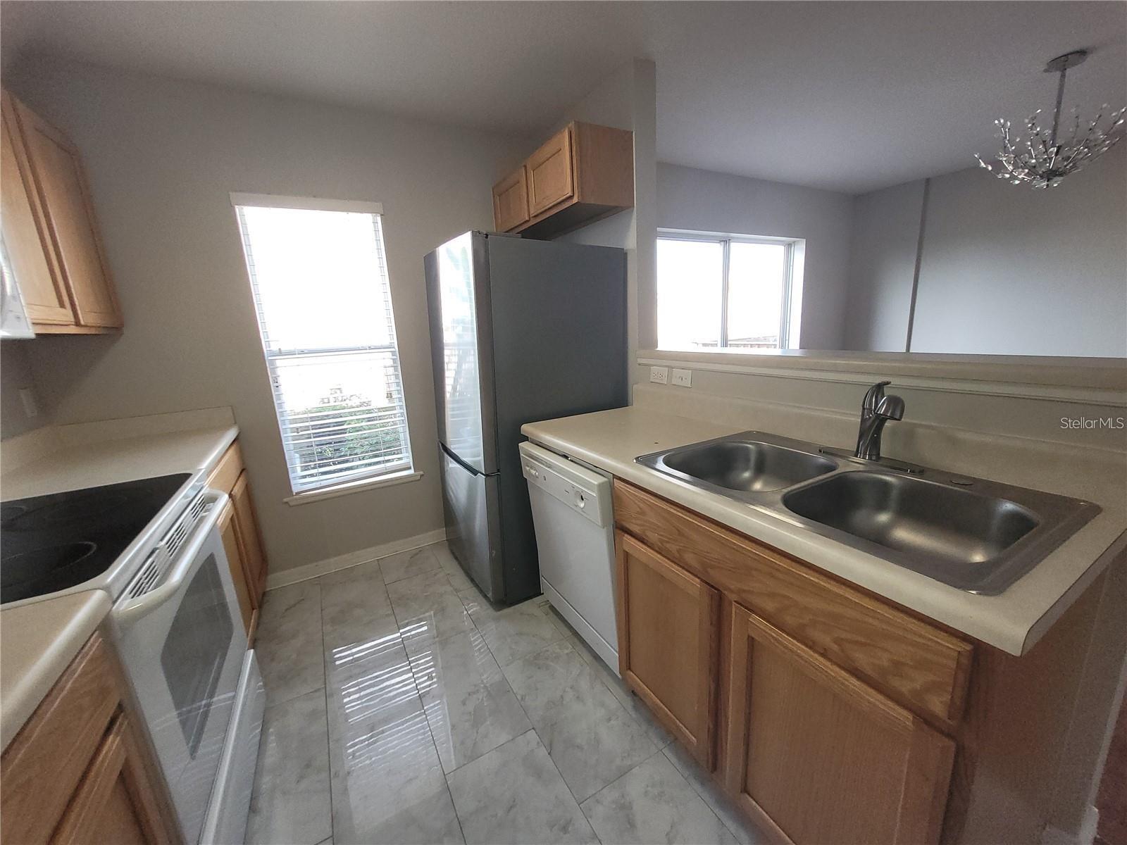 3805 Exeter Ln Property Photo 12