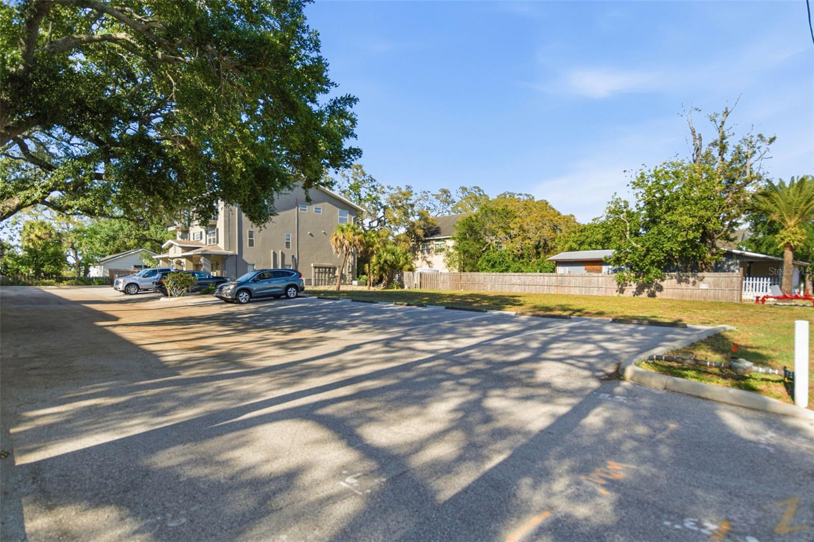 444 Skinner Blvd Property Photo 5