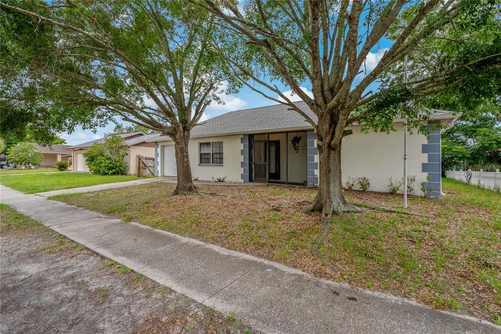 1301 MANDARIN DR Property Photo 1