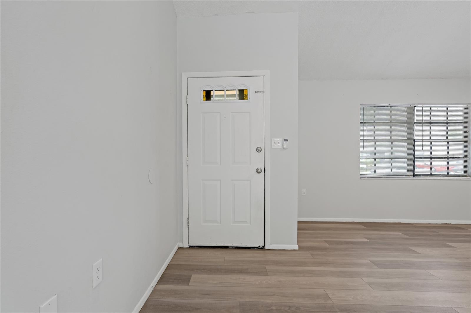 1301 Mandarin Dr Property Photo 5