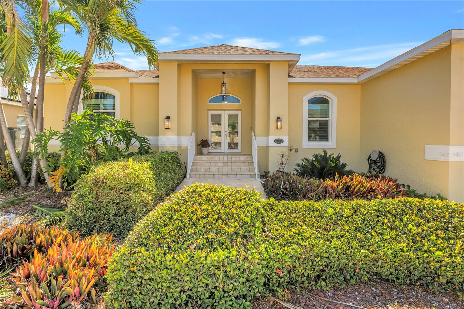 343 8TH AVE N