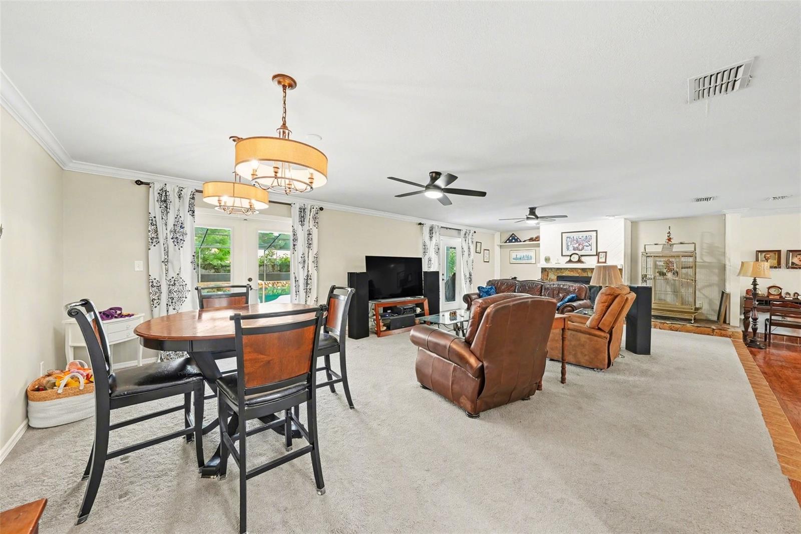 1009 Morfield Ln Property Photo 11