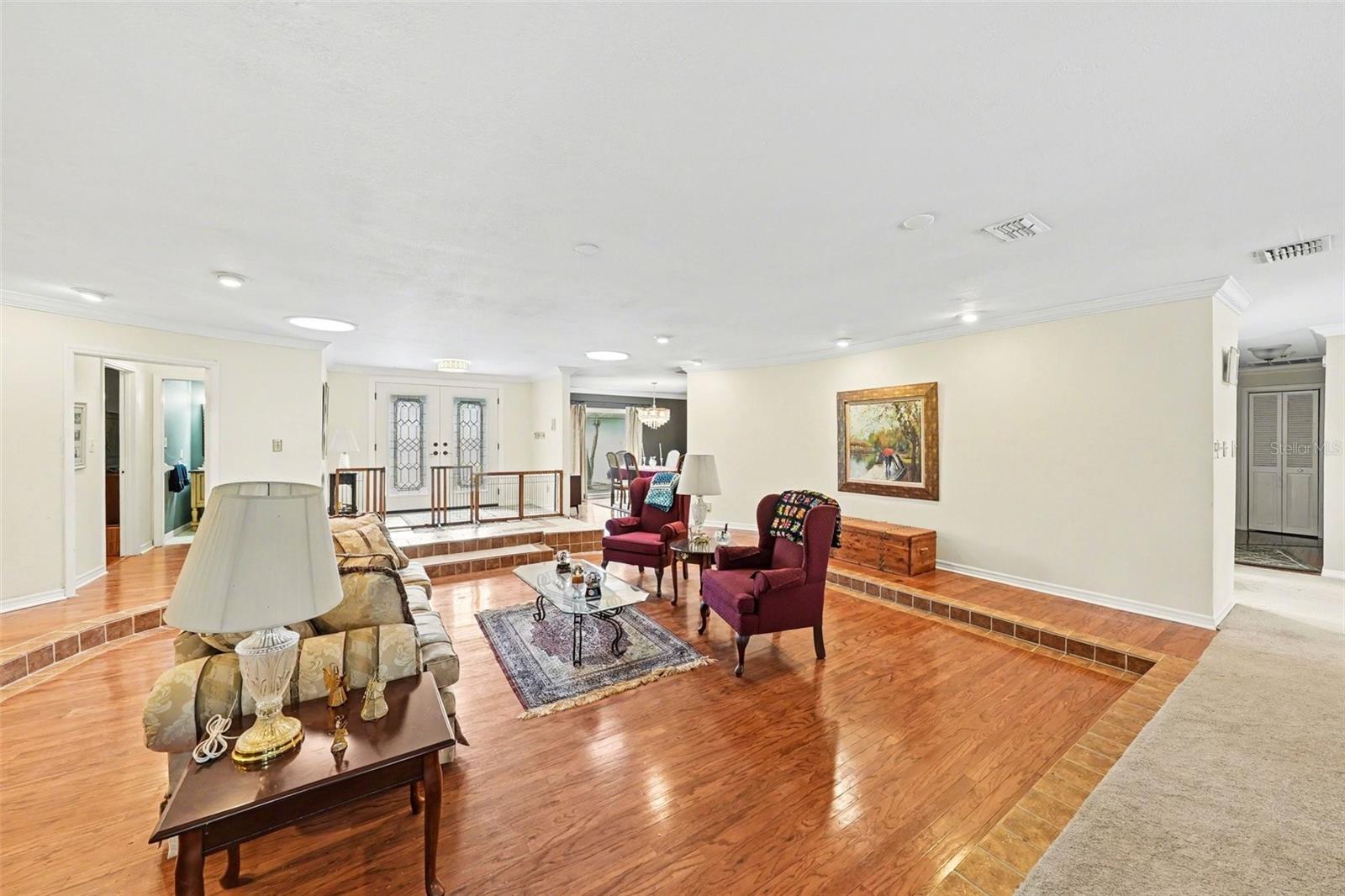 1009 Morfield Ln Property Photo 18