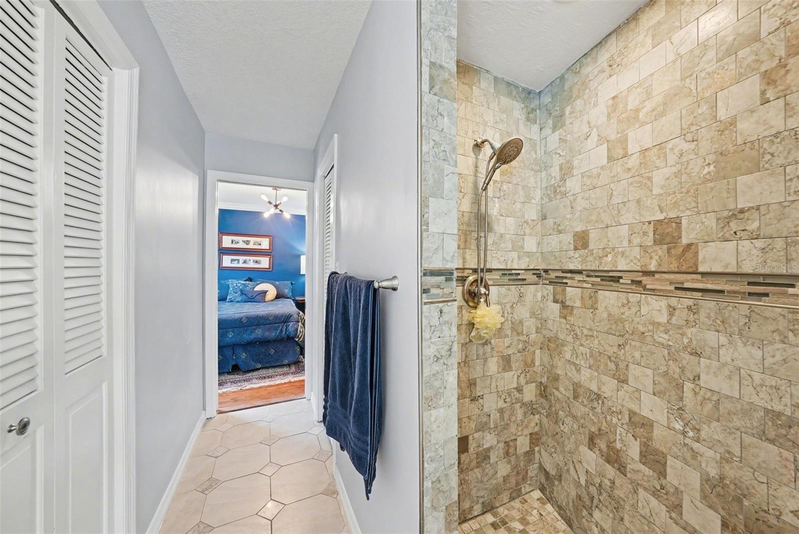 1009 Morfield Ln Property Photo 21