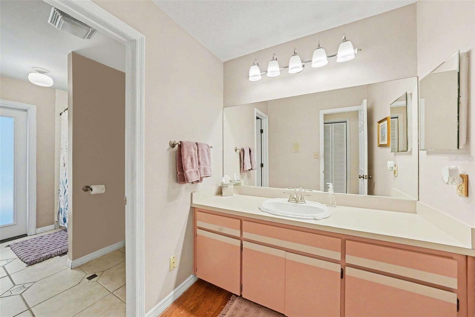1009 Morfield Ln Property Photo 22