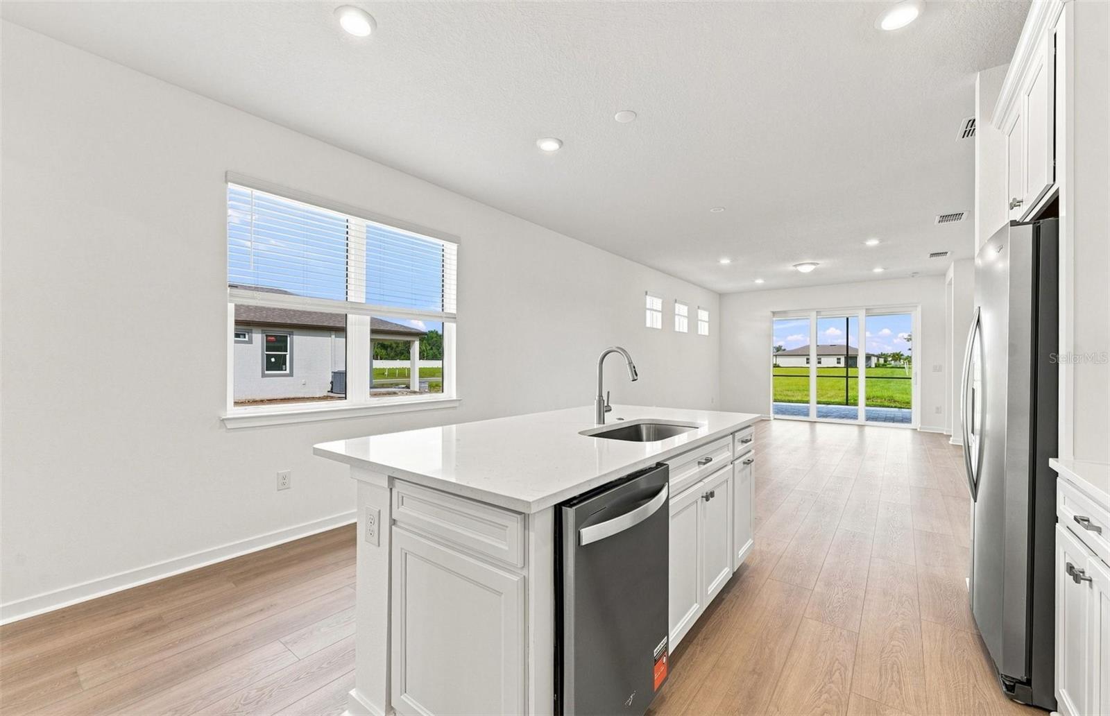 14753 Sunlit Cir Property Photo 4