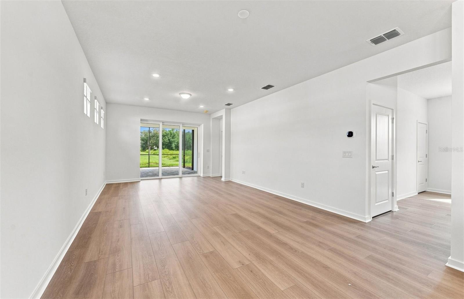 14753 Sunlit Cir Property Photo 5