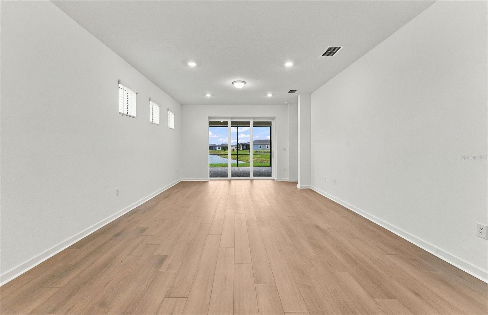 15029 Sunbeam St Property Photo 5