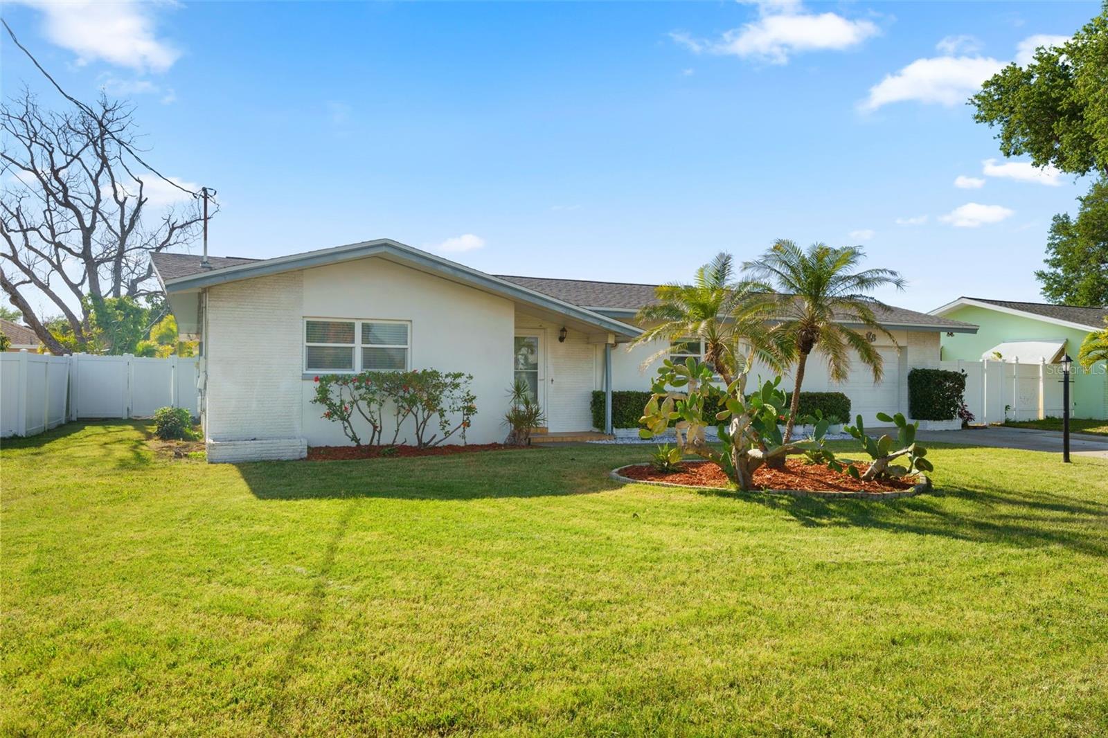 1768 HARBOR CIR E Property Photo 1