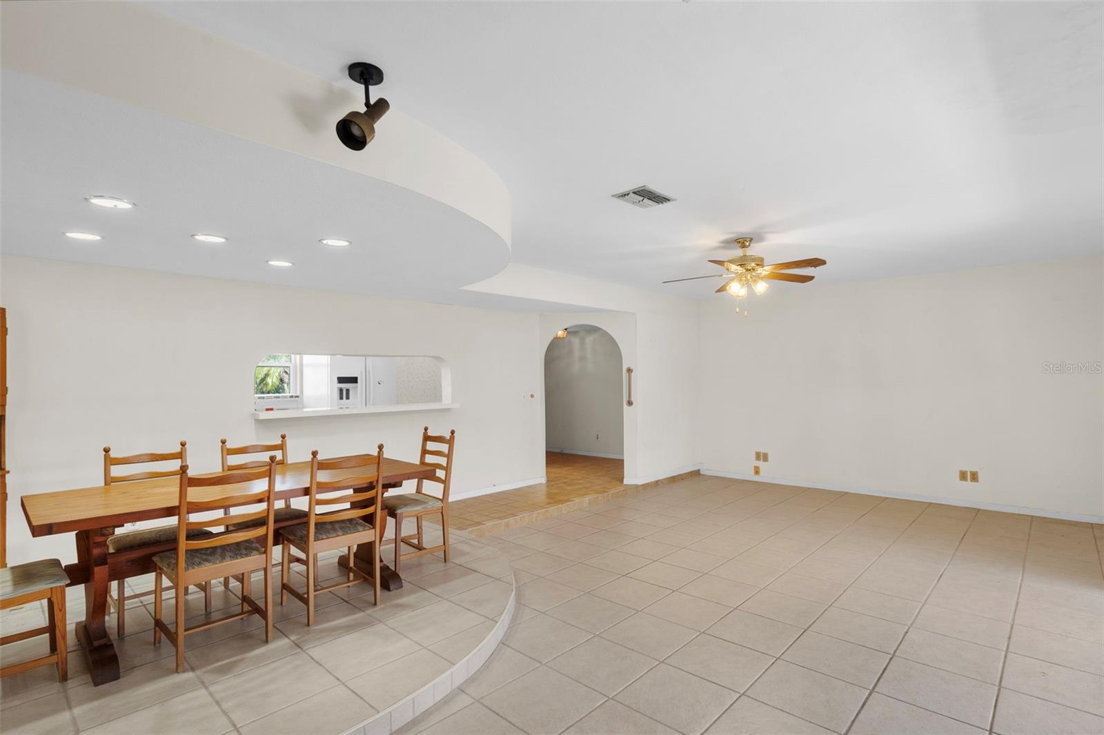 1768 Harbor Cir E Property Photo 5