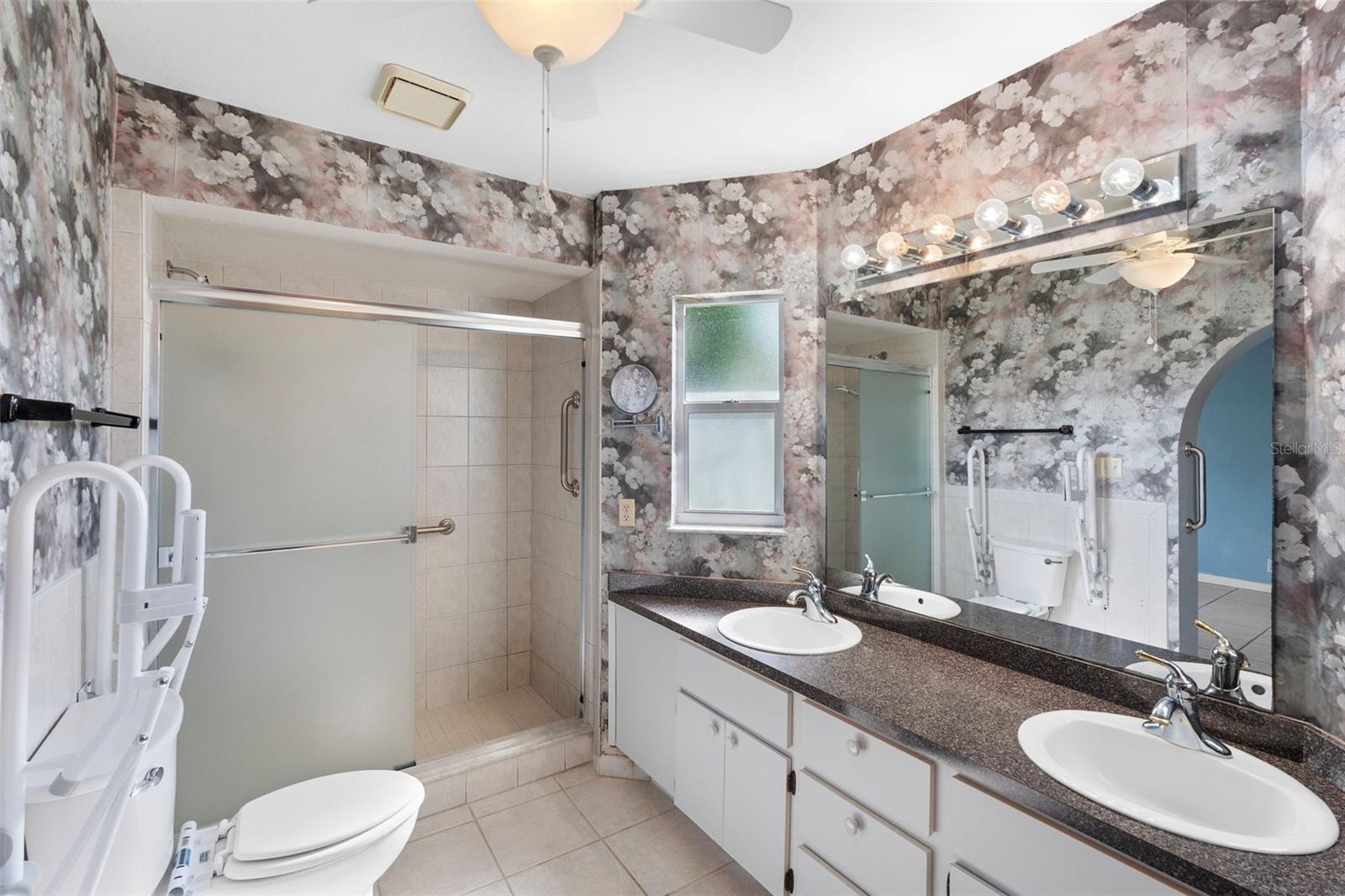 1768 Harbor Cir E Property Photo 17