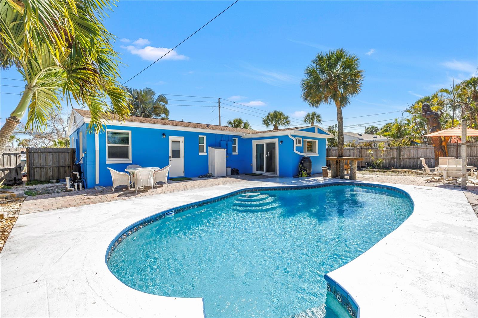 6892 Gulf Winds Dr #2 Property Photo 4
