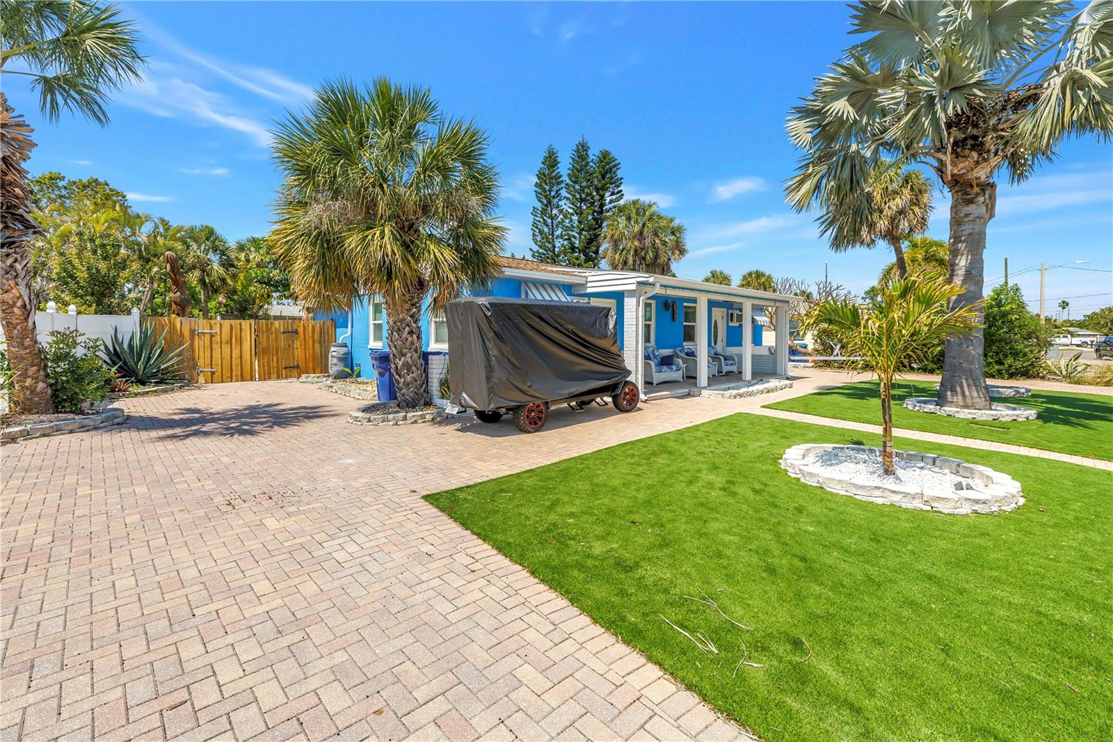 6892 Gulf Winds Dr #2 Property Photo 25