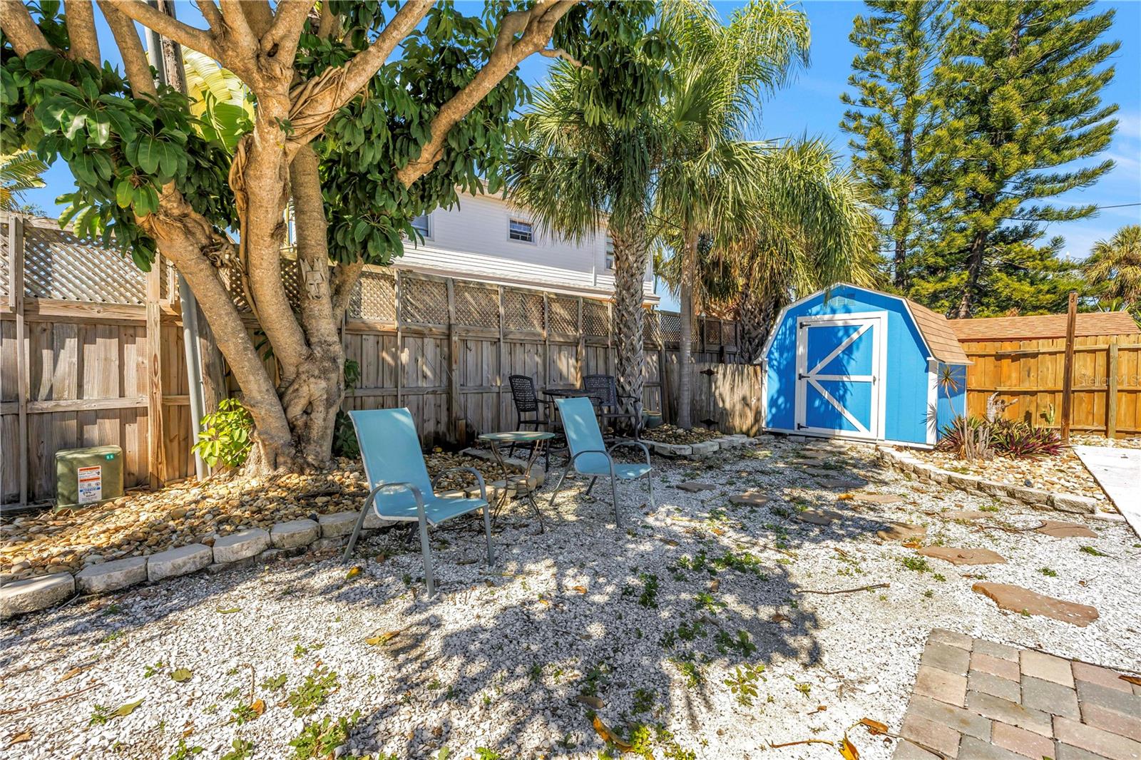 6892 Gulf Winds Dr #2 Property Photo 37