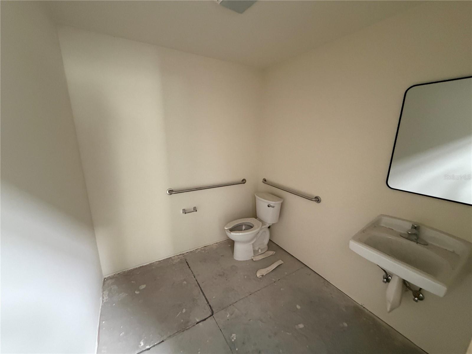 9224 130th Ave N Property Photo 8