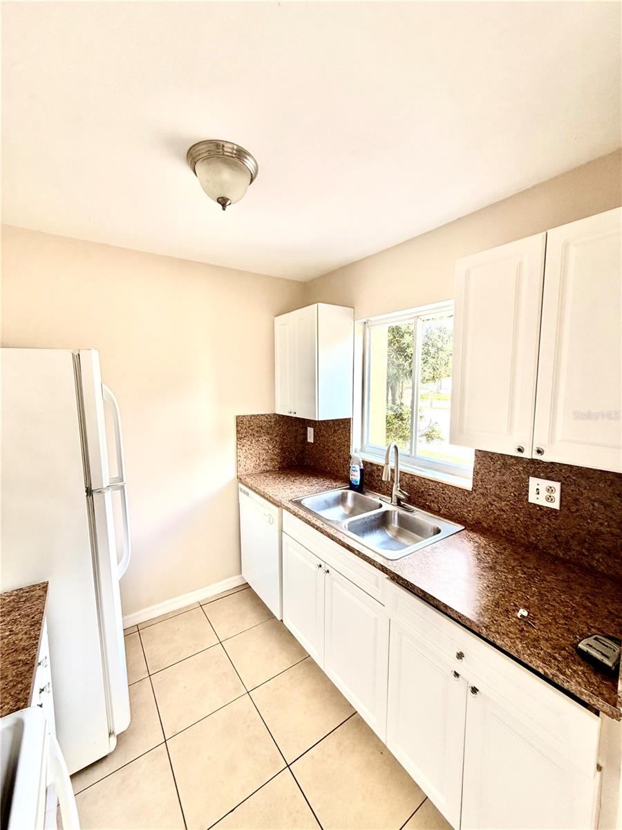 3206 W Azeele St #100 Property Photo 8