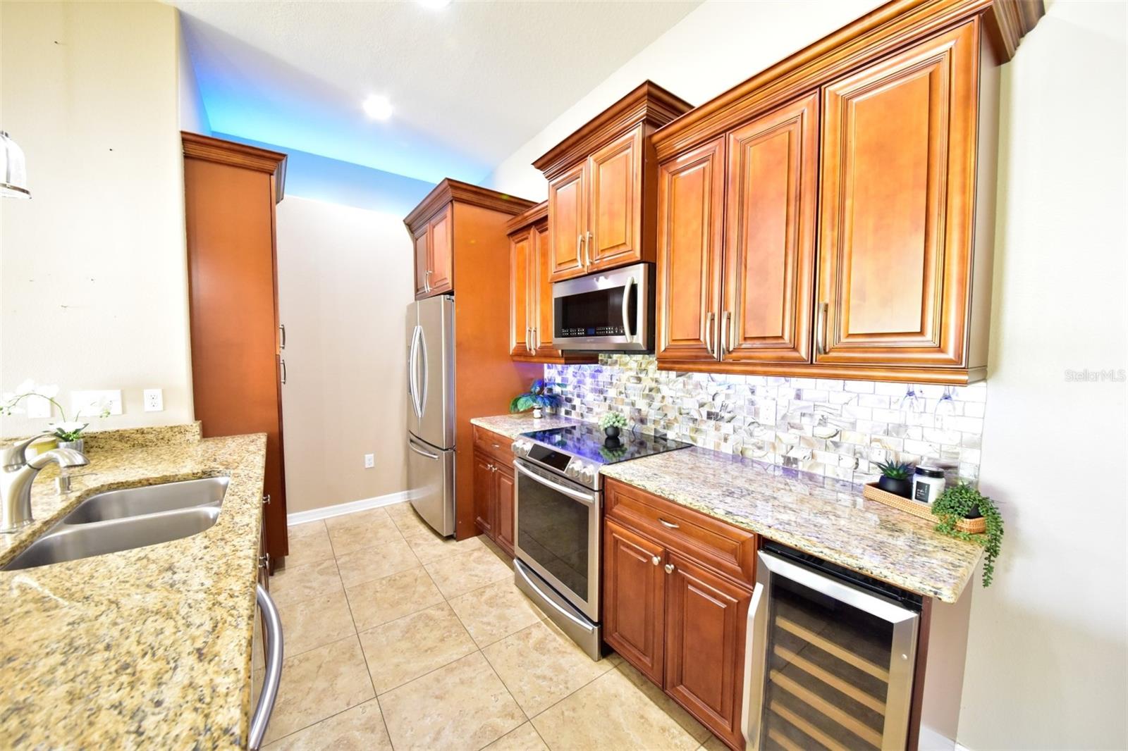 6420 Banyan Blvd #303 Property Photo 9
