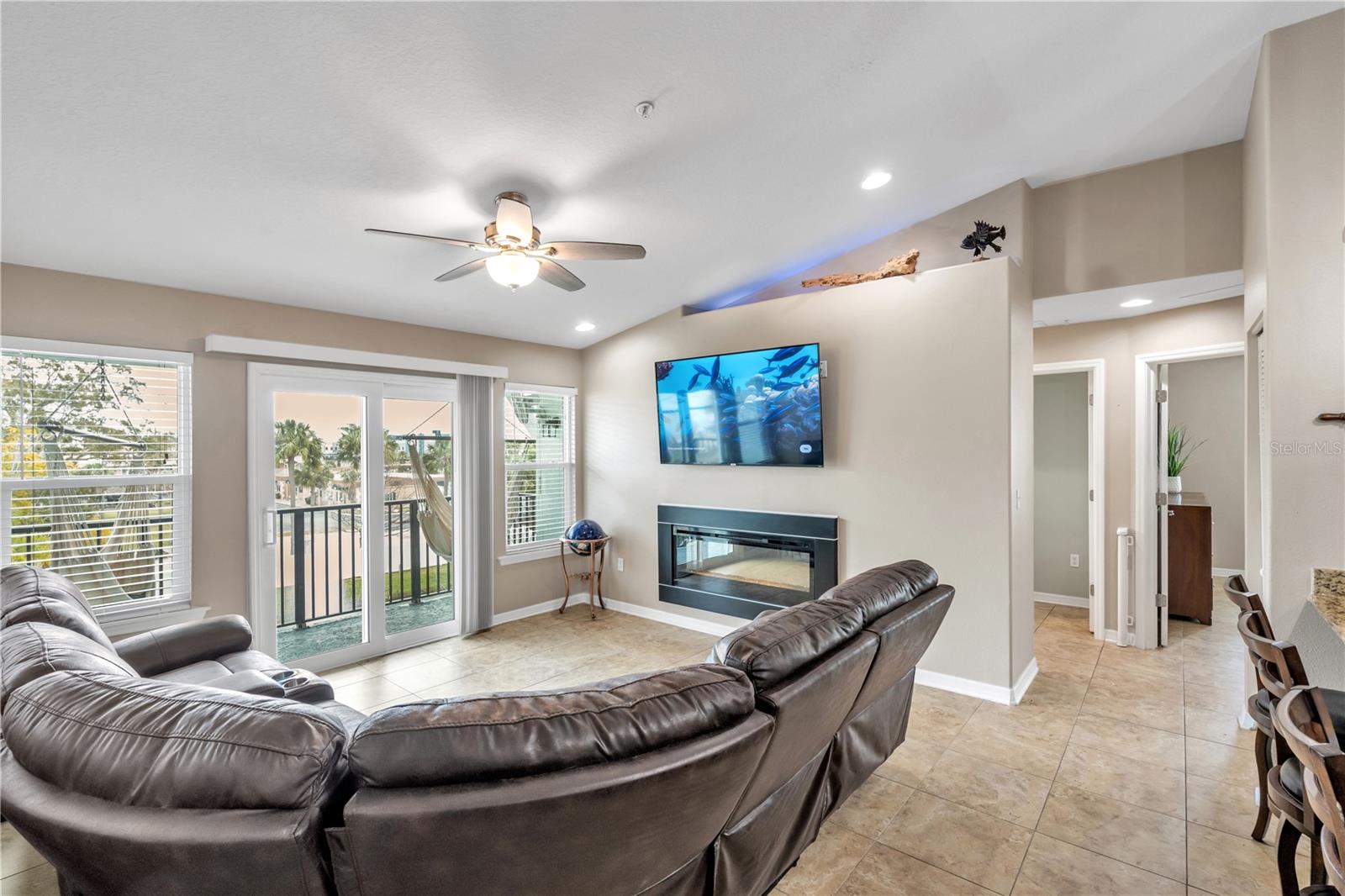 6420 Banyan Blvd #303 Property Photo 12