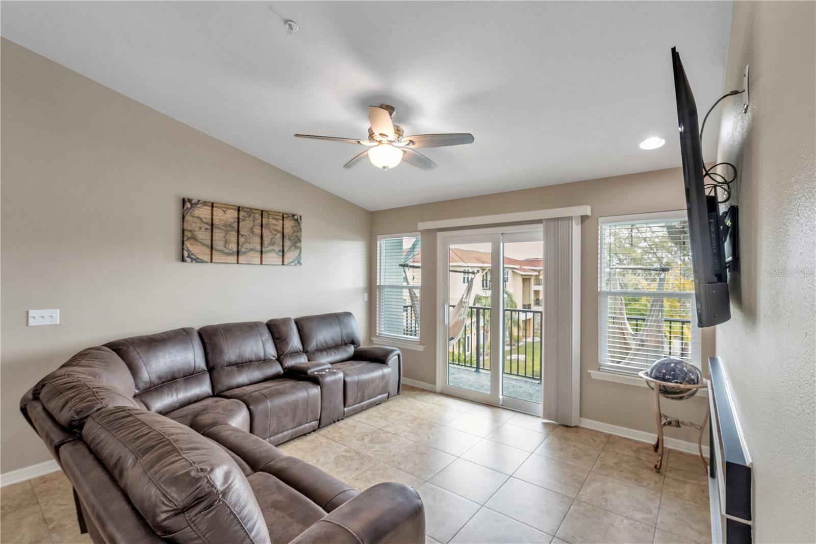 6420 Banyan Blvd #303 Property Photo 13