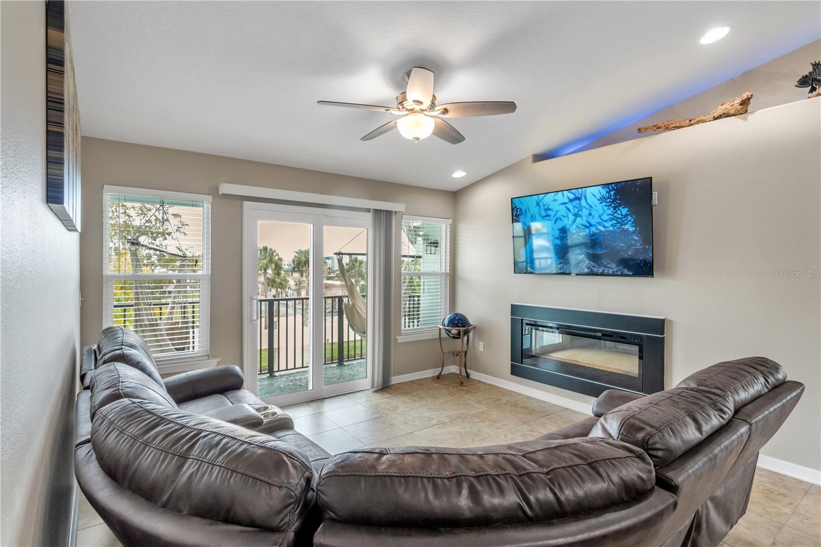 6420 Banyan Blvd #303 Property Photo 15