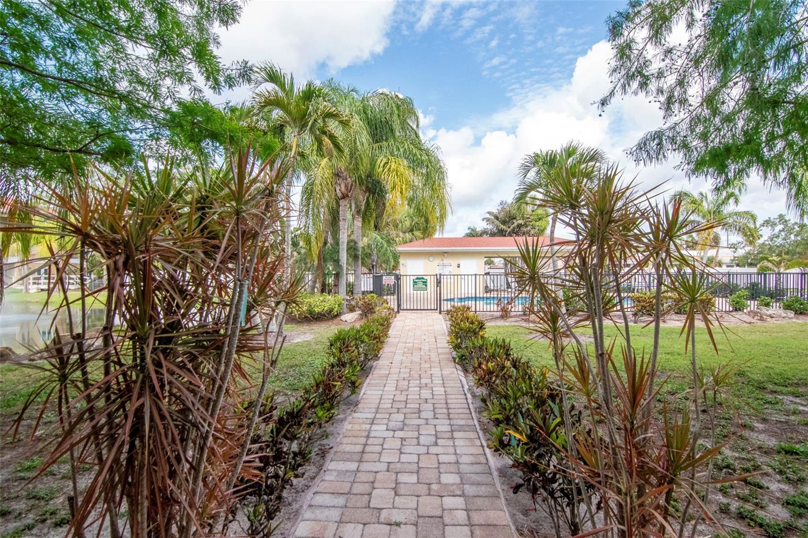 6420 Banyan Blvd #303 Property Photo 30