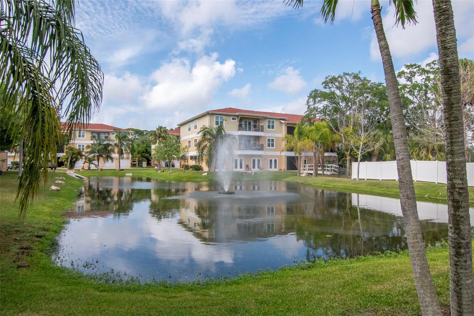 6420 Banyan Blvd #303 Property Photo 33