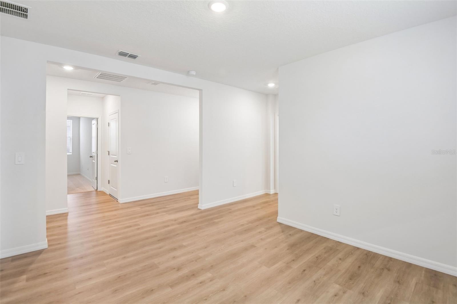 1631 Coolridge Pl Property Photo 5