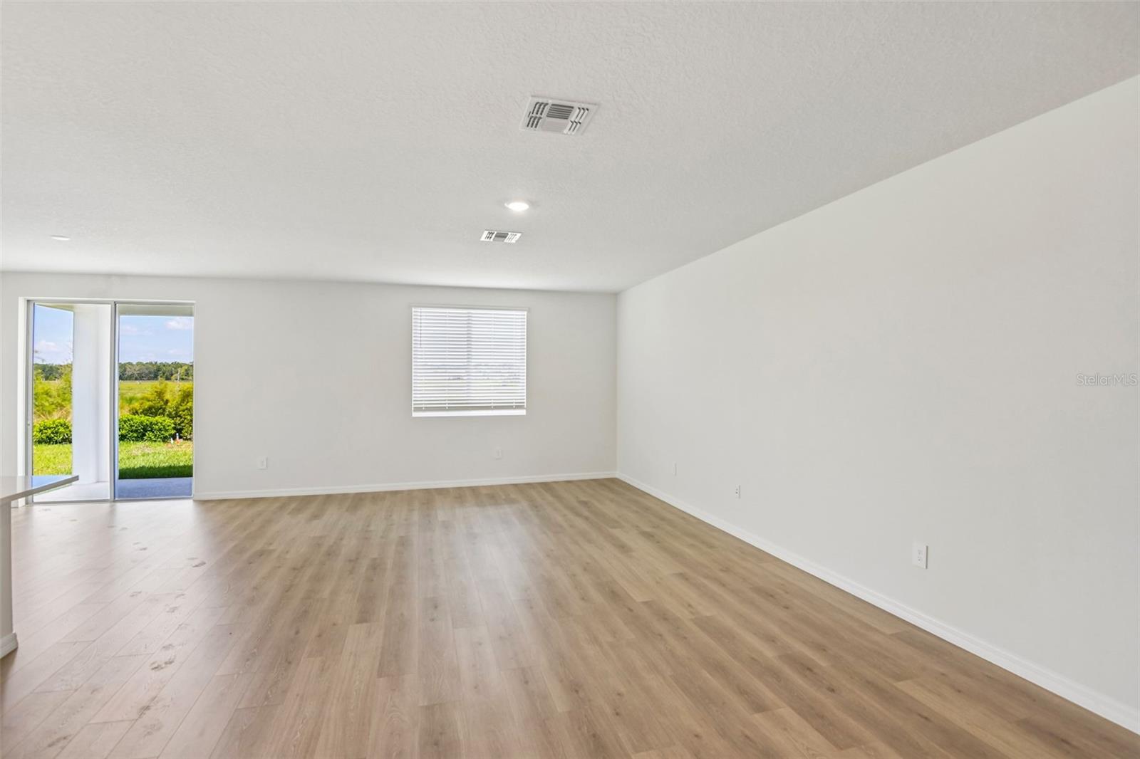 1631 Coolridge Pl Property Photo 6
