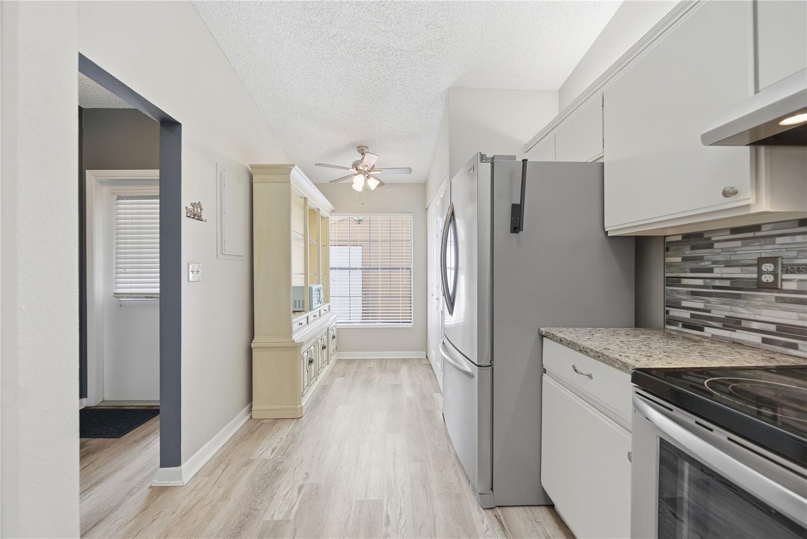 3135 Charter Club Dr #b Property Photo 11