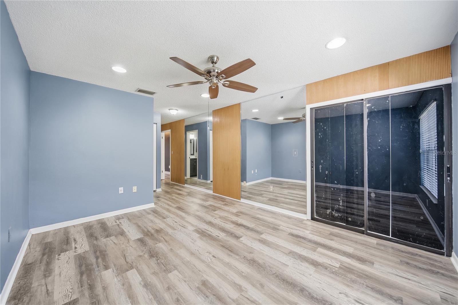 3135 Charter Club Dr #b Property Photo 15