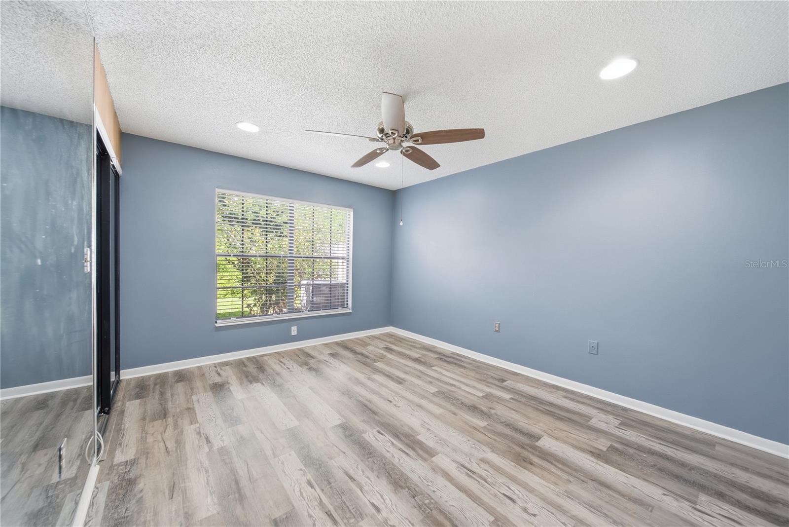 3135 Charter Club Dr #b Property Photo 16