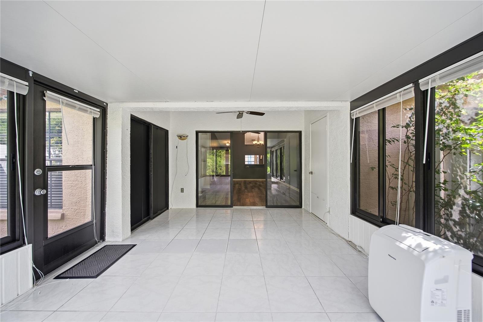 3135 Charter Club Dr #b Property Photo 18