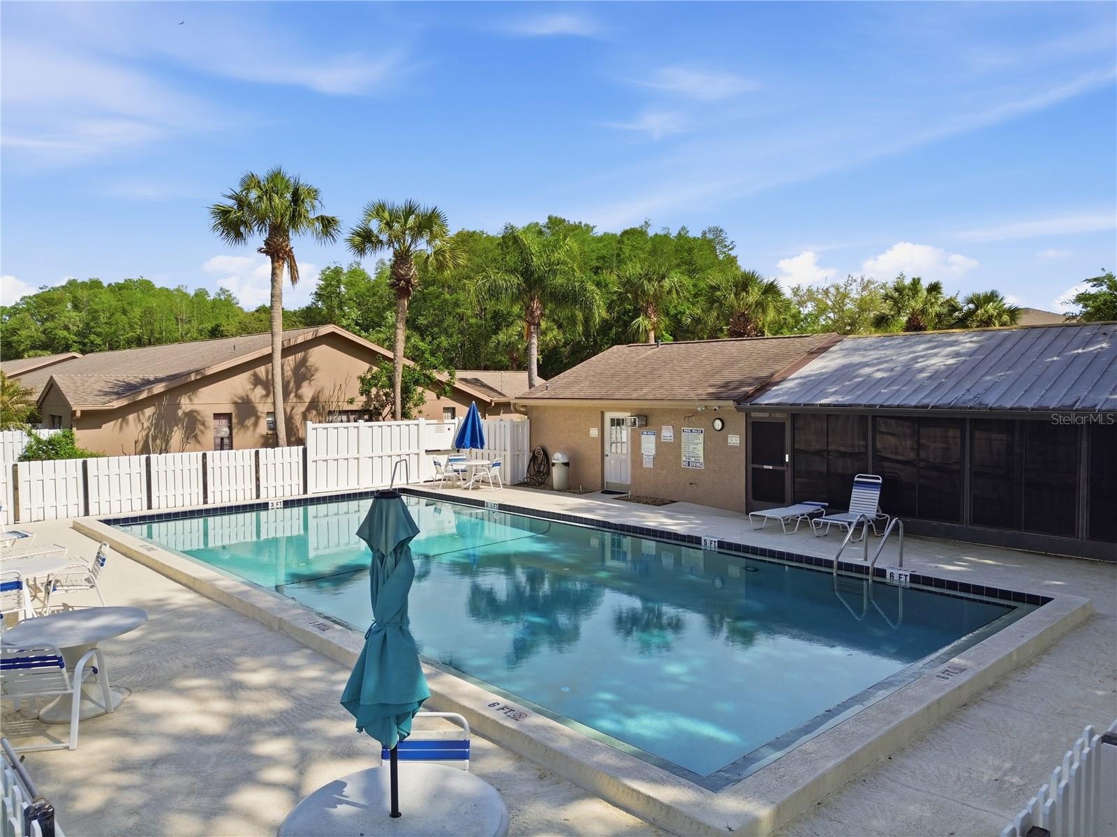 3135 Charter Club Dr #b Property Photo 28