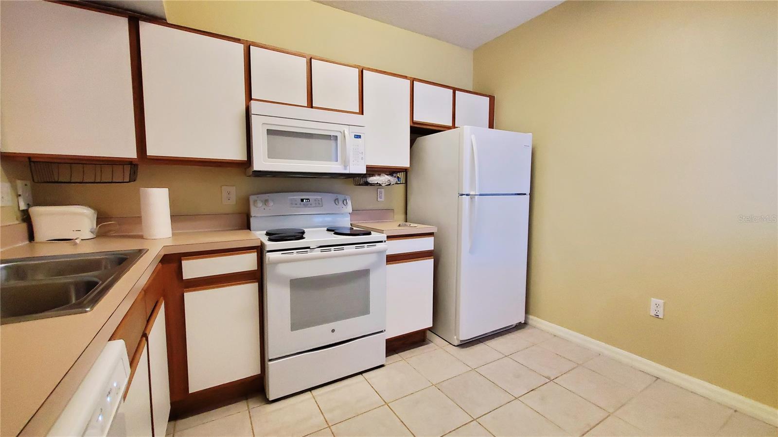 9612 Seadale Ct #101 Property Photo 2
