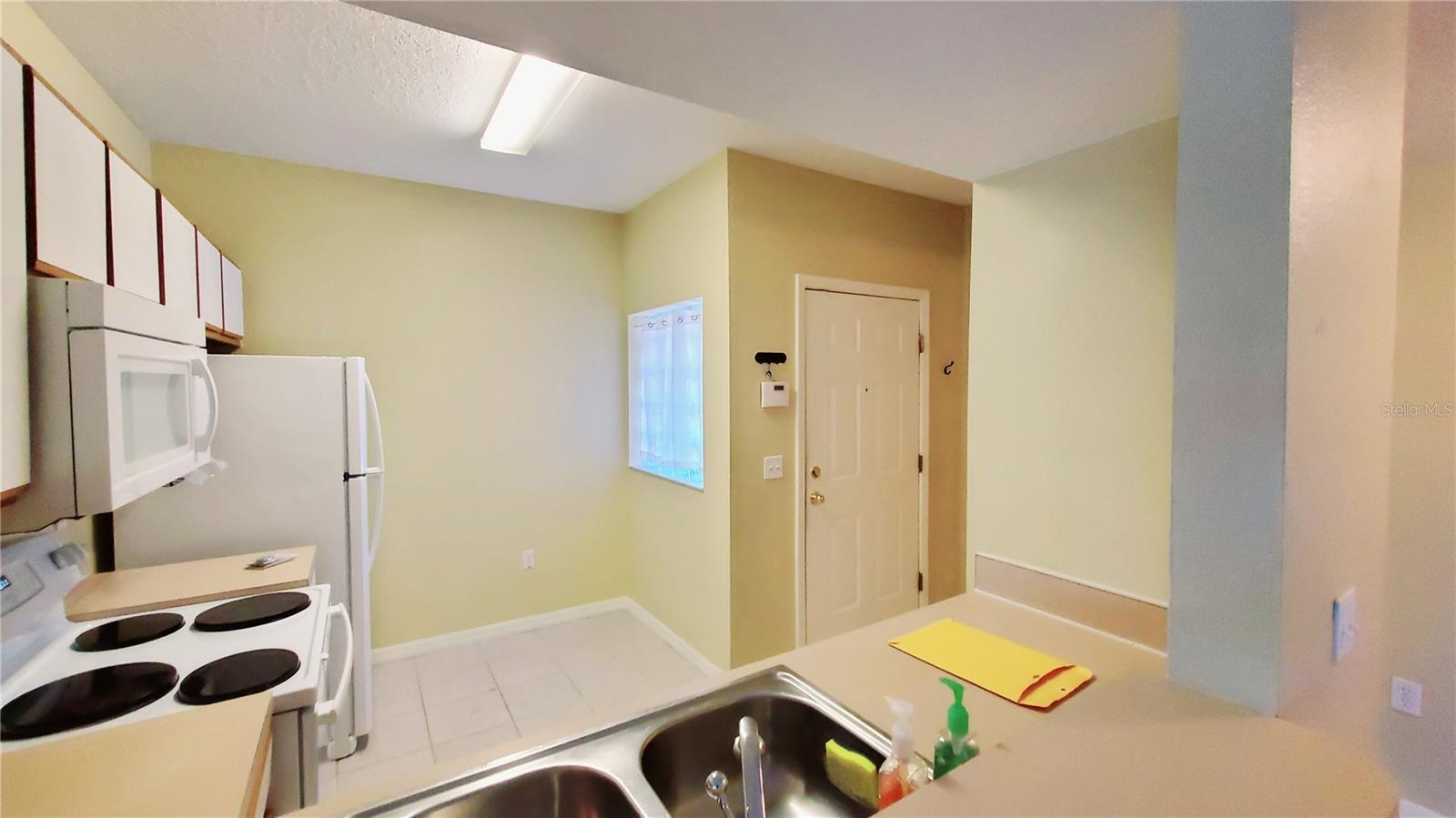 9612 Seadale Ct #101 Property Photo 4