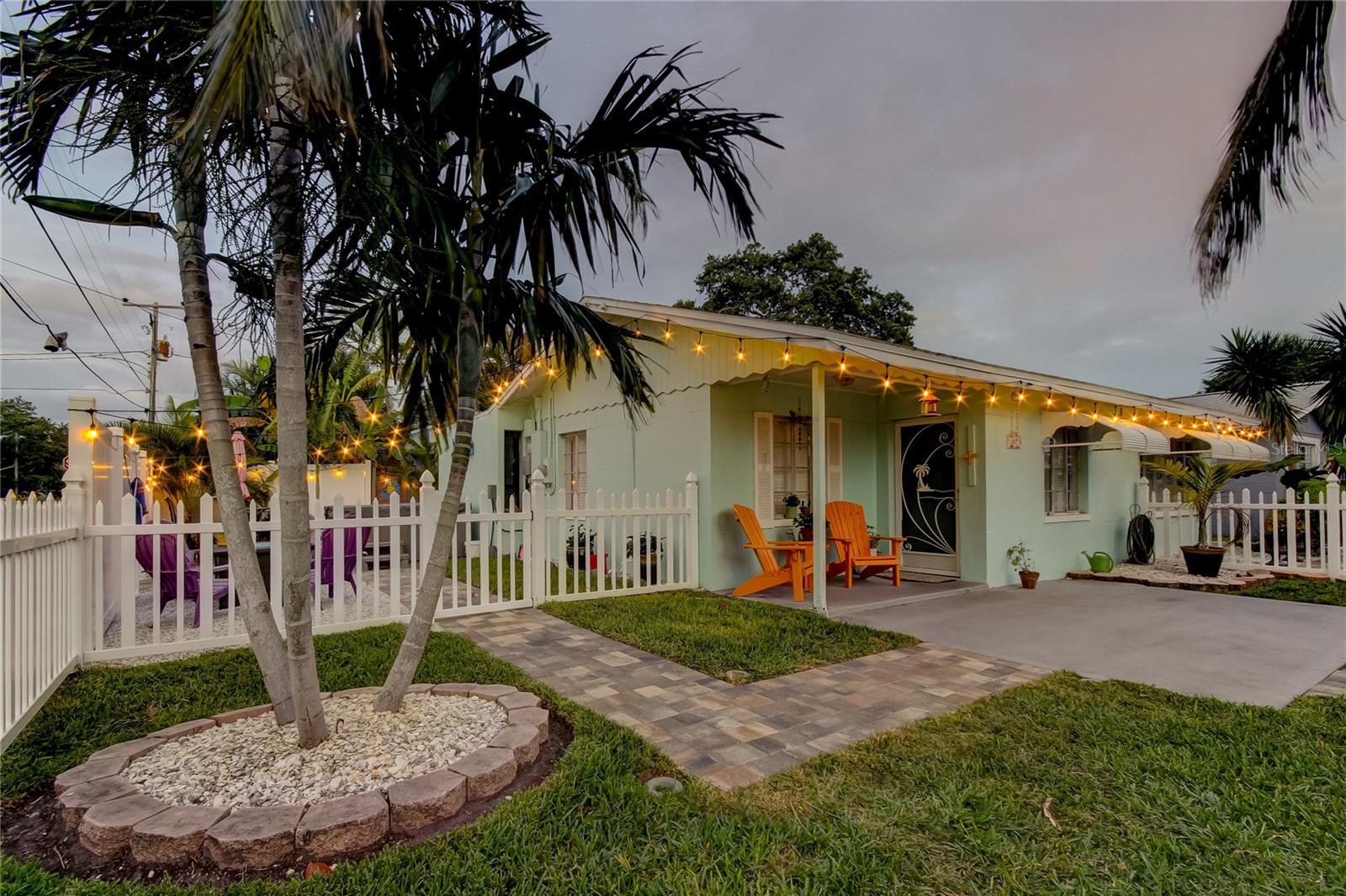 1907 2nd St Property Photo 1