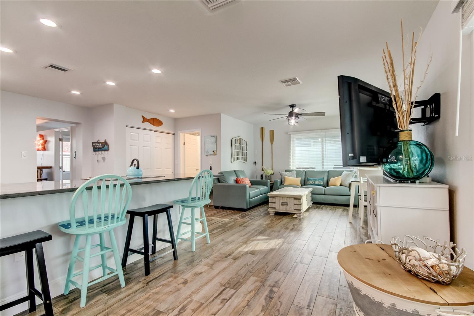1907 2nd St Property Photo 8