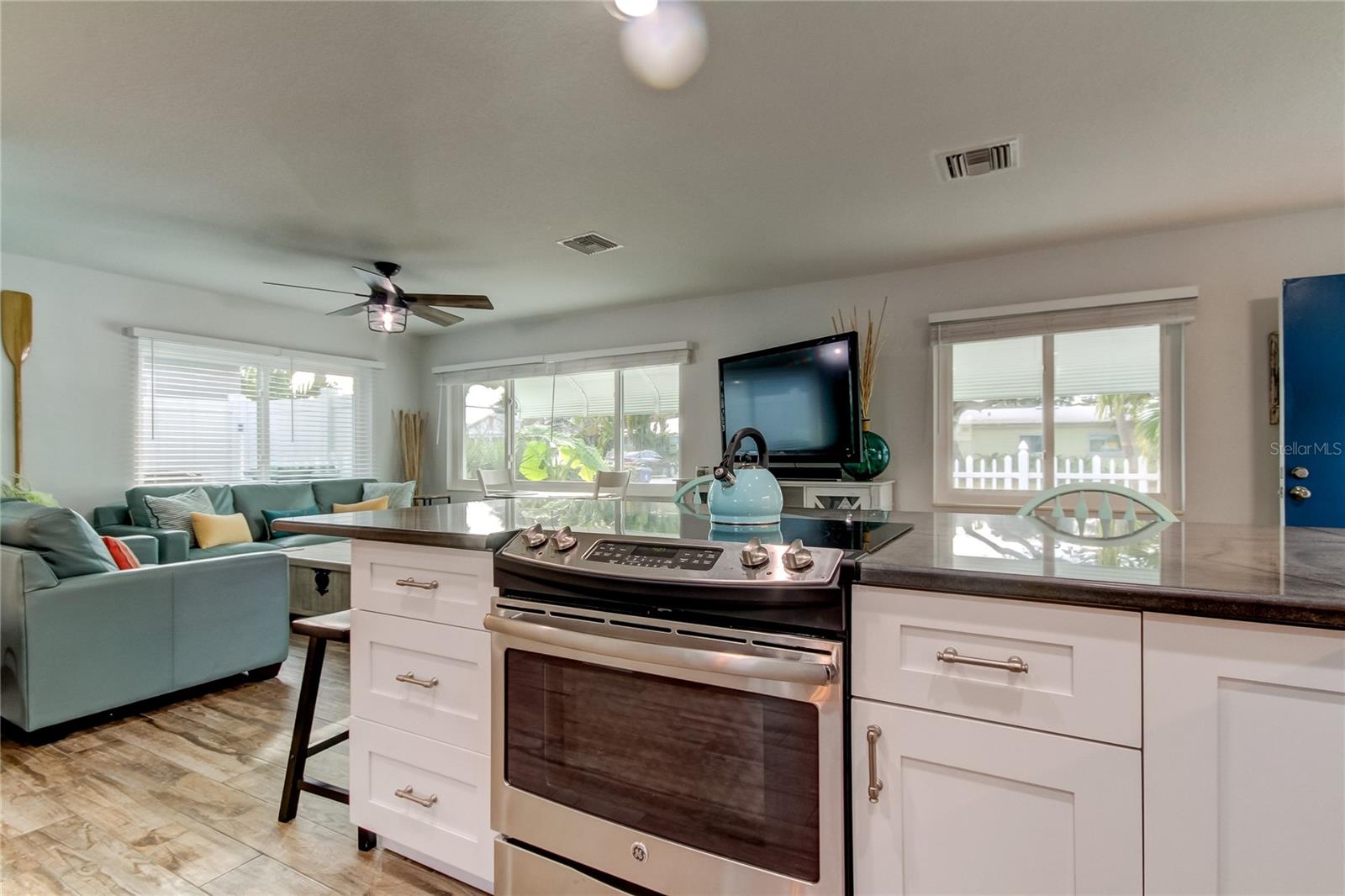 1907 2nd St Property Photo 19