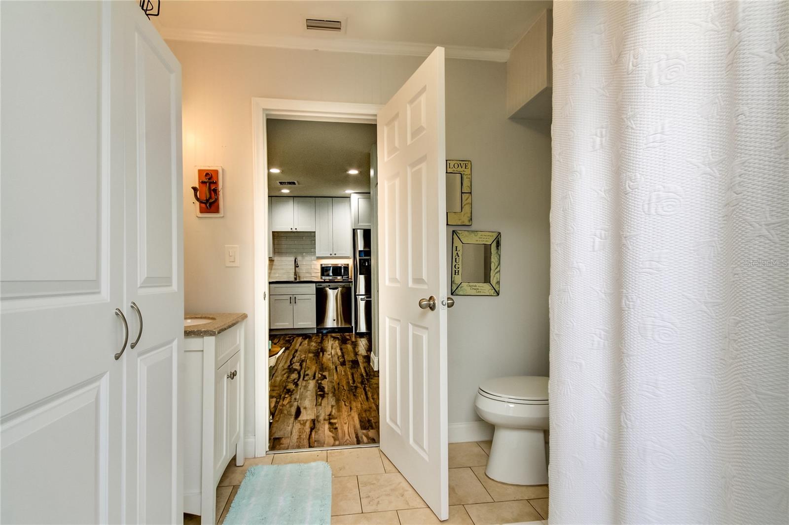 1907 2nd St Property Photo 24