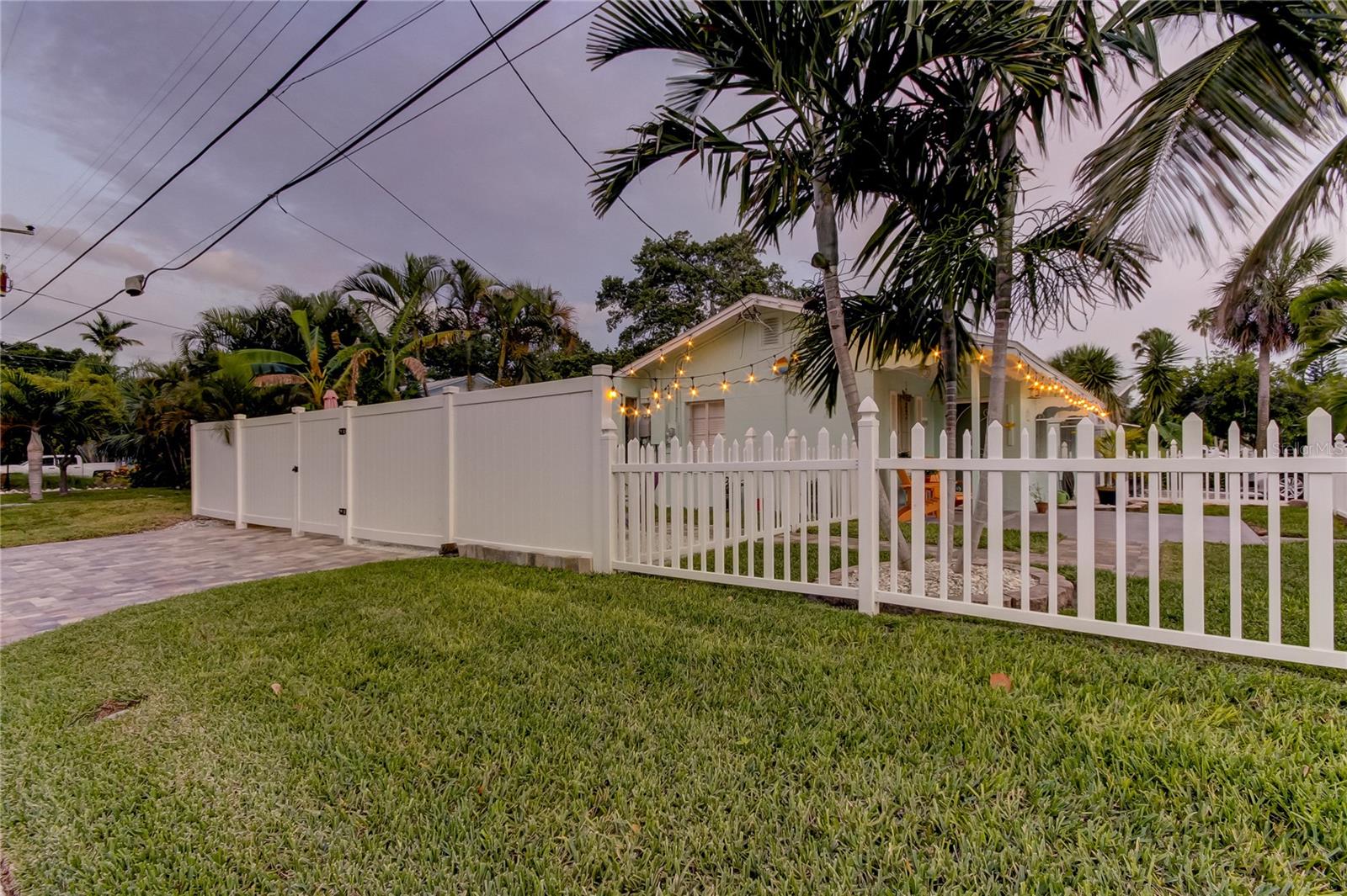 1907 2nd St Property Photo 35