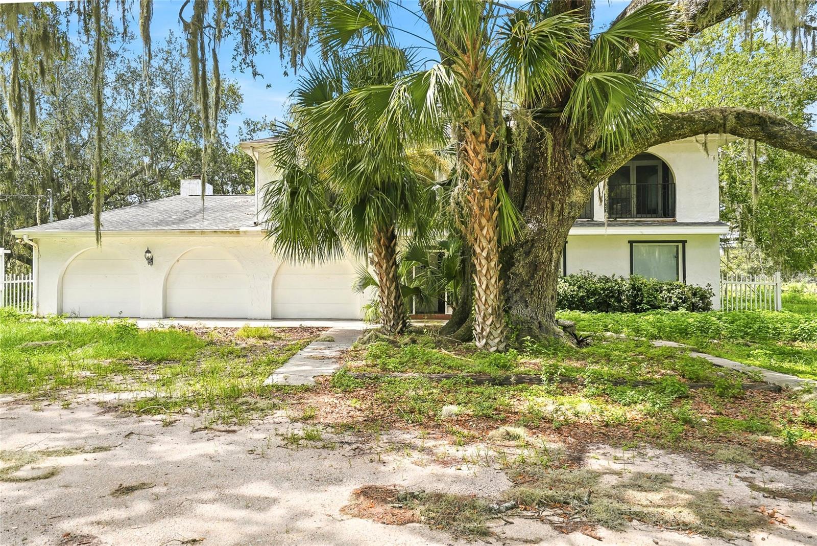 8731 Lithia Pinecrest Rd Property Photo