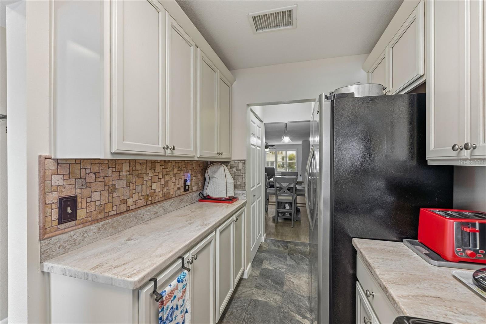 5521 80th St N #212 Property Photo 8