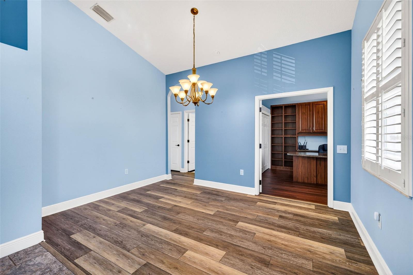 821 Blue Heron Blvd Property Photo 15