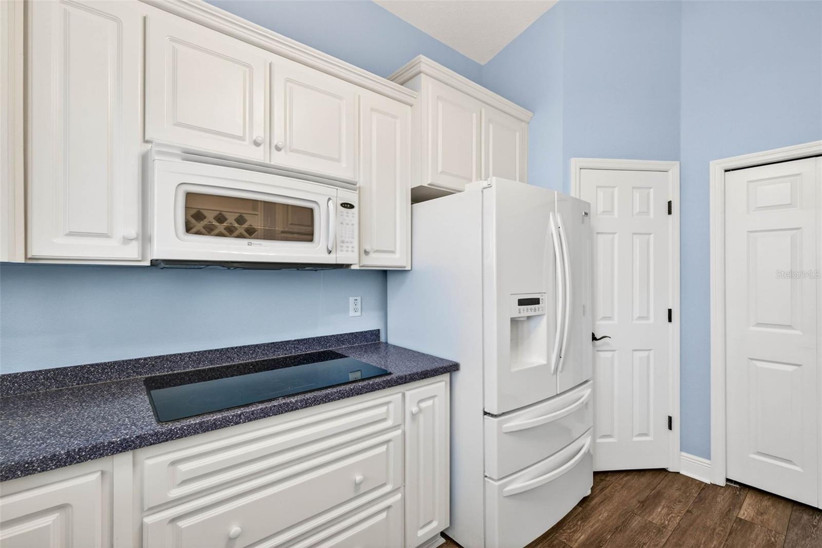 821 Blue Heron Blvd Property Photo 20