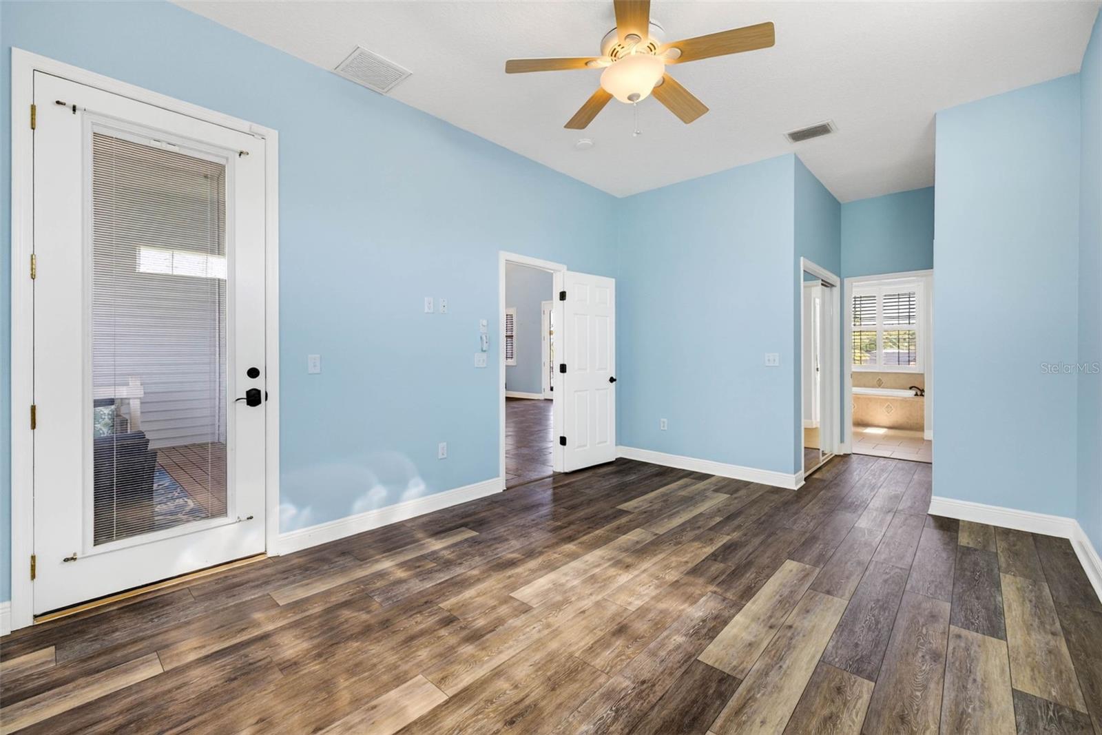821 Blue Heron Blvd Property Photo 38