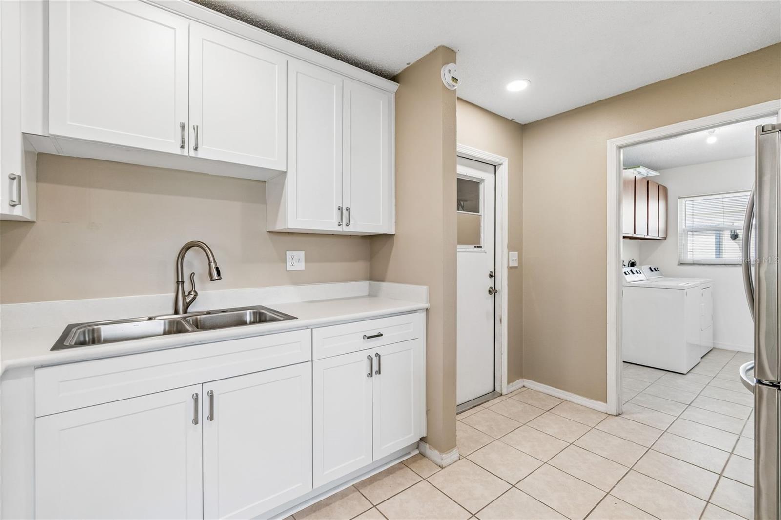 209 Genet Ct Property Photo 13