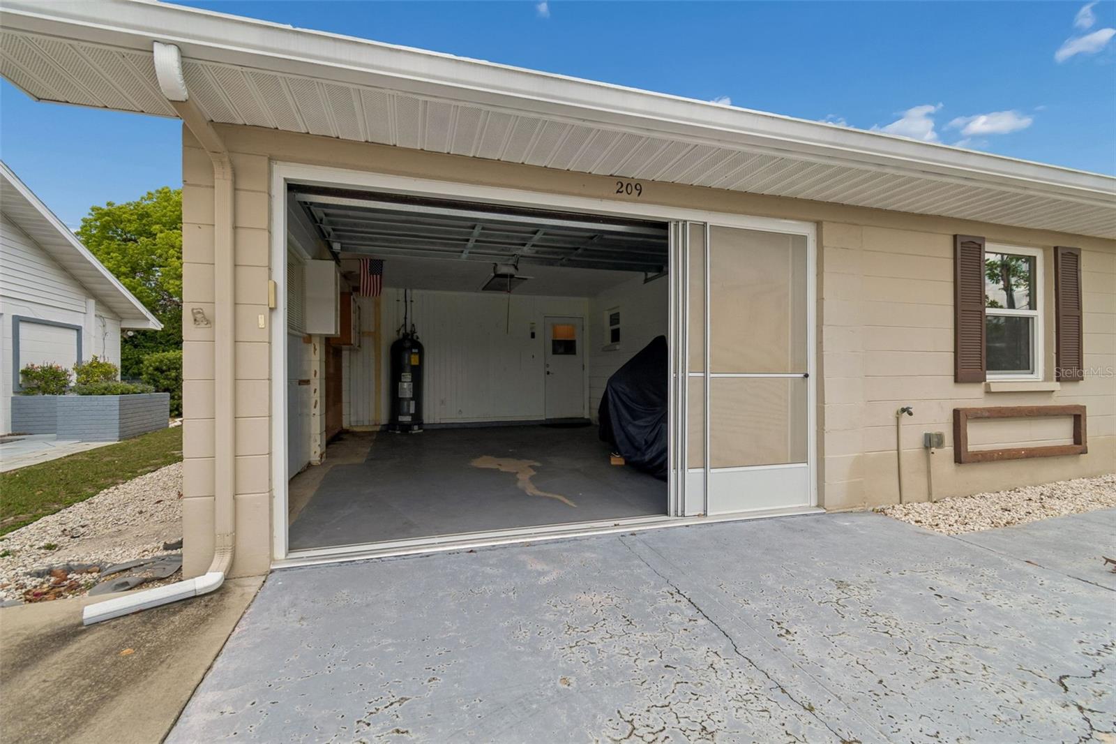 209 Genet Ct Property Photo 31