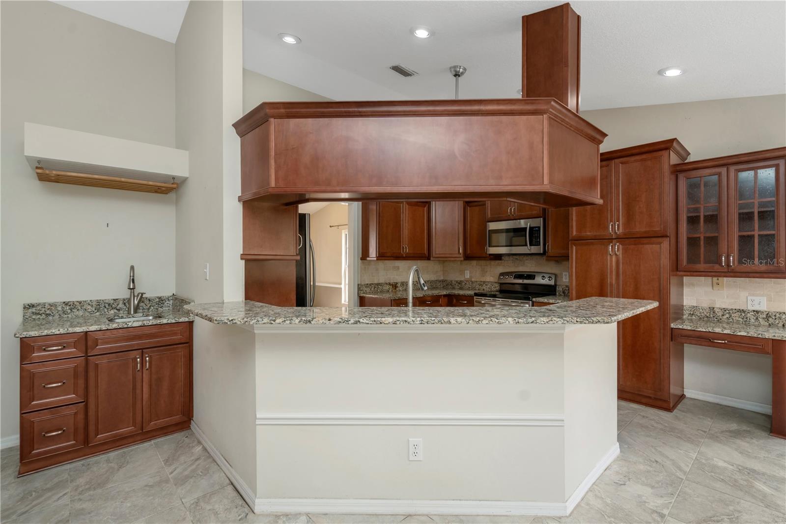 785 Duque Rd Property Photo 10