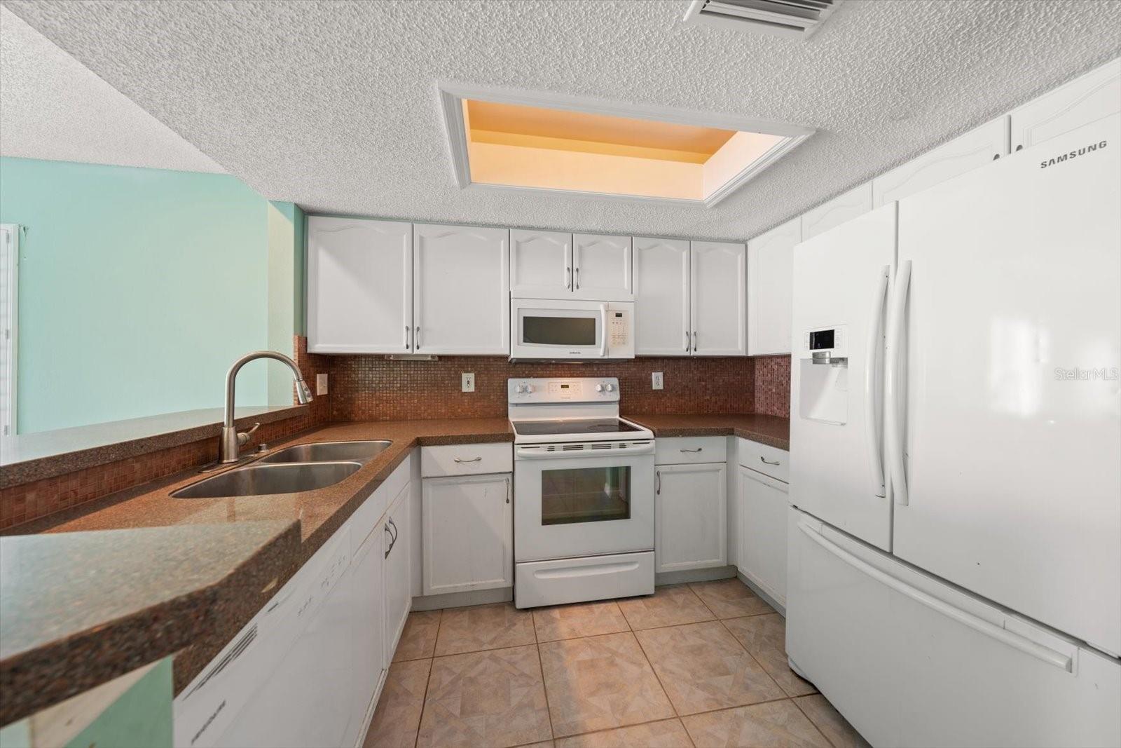 124 Marcdale Blvd Property Photo 10
