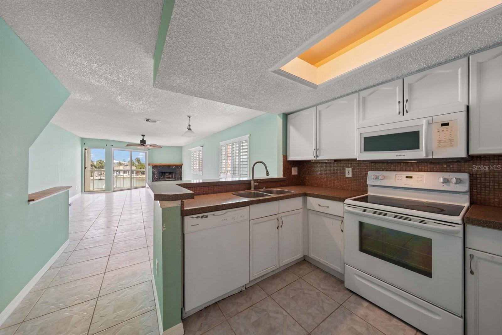 124 Marcdale Blvd Property Photo 40